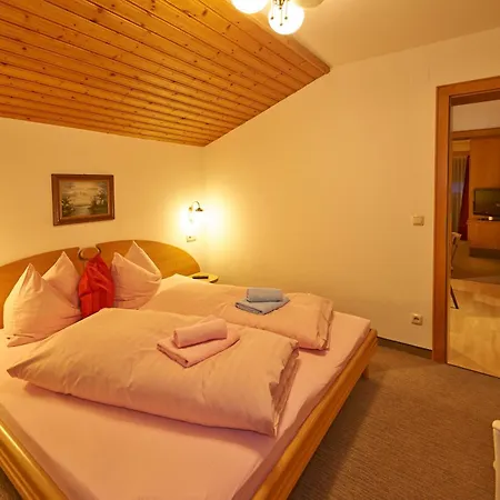 Apartments Neue Post Filzmoos Room photo