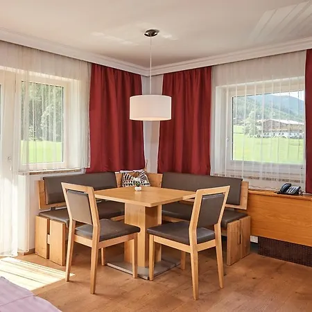 Apartments Neue Post Filzmoos Exterior photo