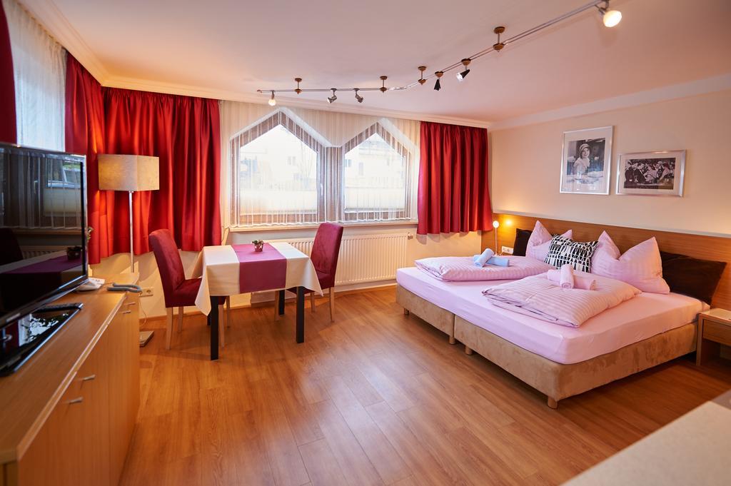 Neue Post Apartment *