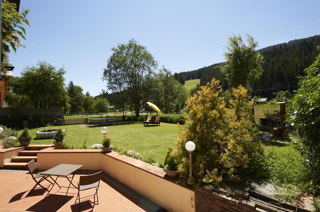 Neue Post Apartment